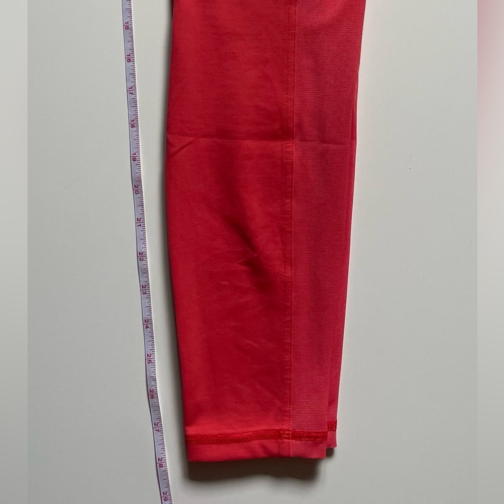 Lululemon Mastered Motion High-Rise Tight 28" - Picture 6 of 9